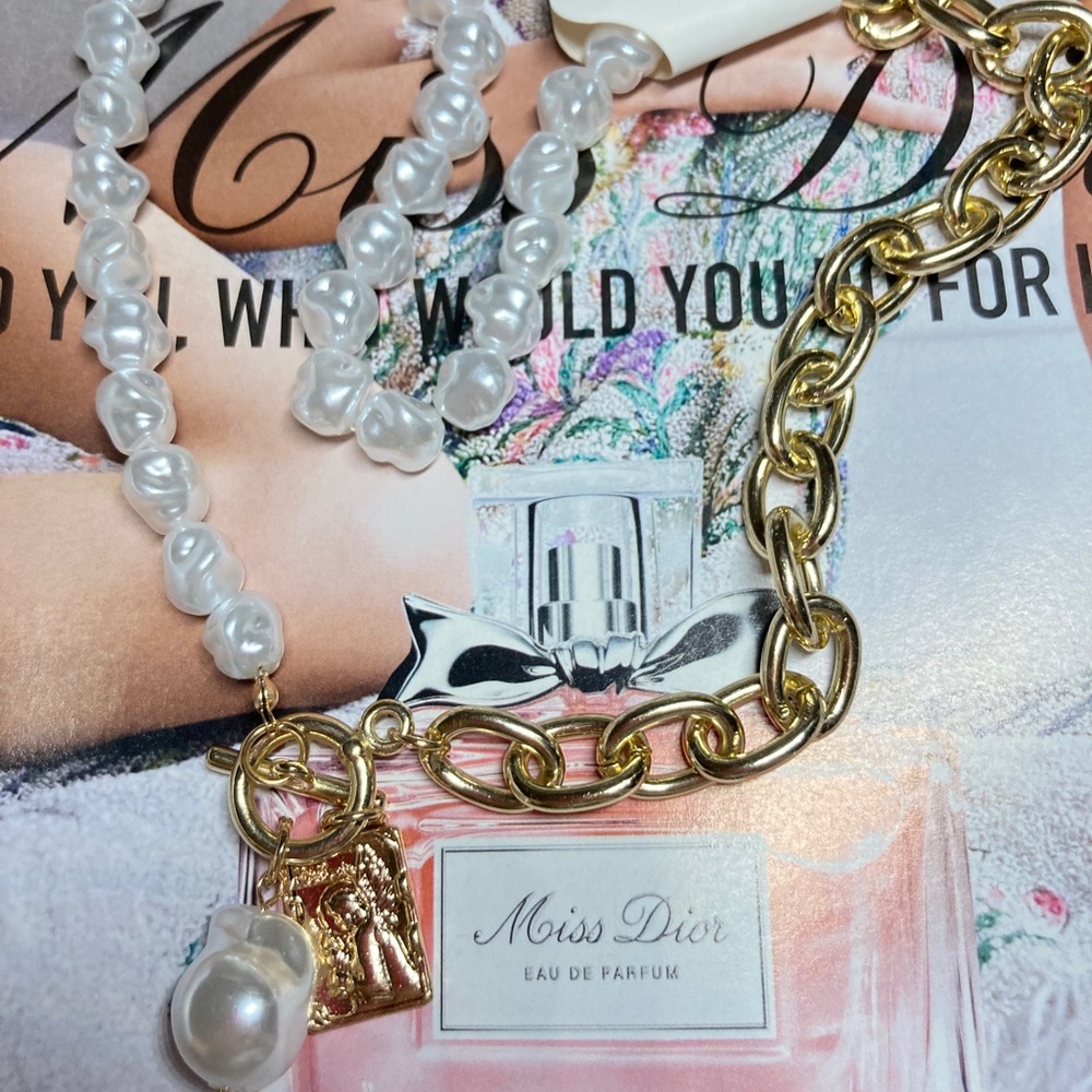 π Fashion Pearl Gold Chain Necklace - Picture 3 of 3